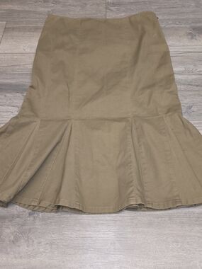 Work to Weekend Womens Size 12 Skirt Tan Khaki Knee Length Godot Style Midweight